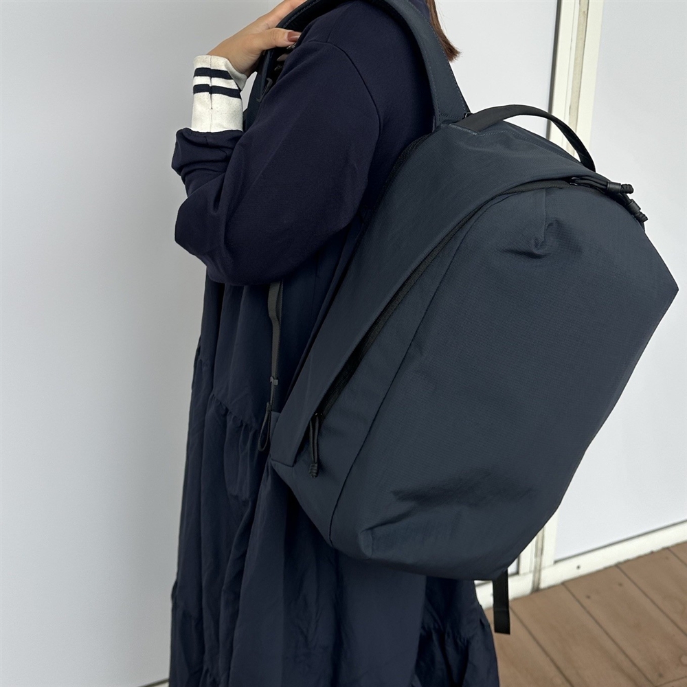 【日本限定！！】ALPAKA×NOMANZ₋GEARのコラボバックパック！ビジネスシーンにおける『理想の収納』を徹底追求