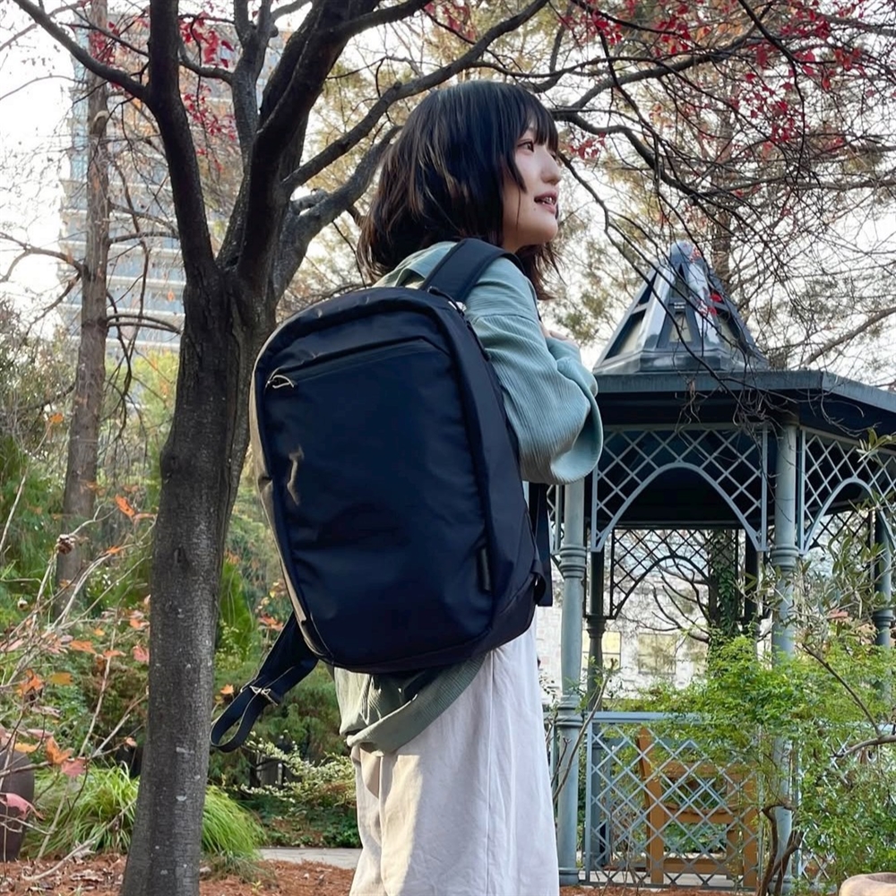 【ALPAKA】軽量化にこだわった機能的なバックパック